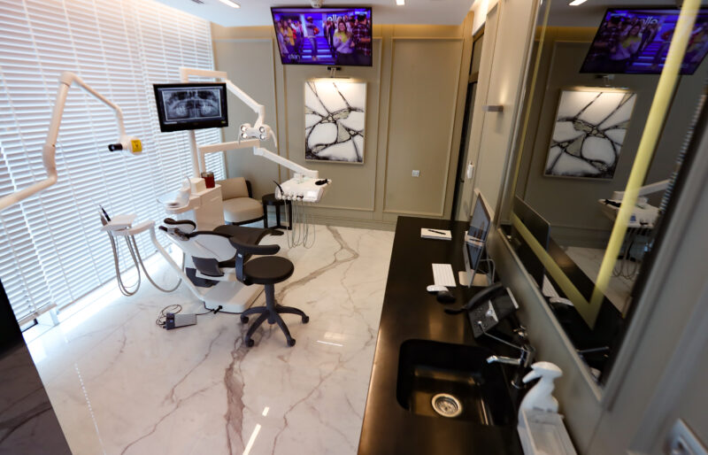 Piano Dental Clinic Mahall