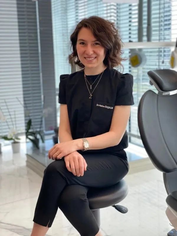 Uzm. Dt. Hatice Özçelik Diş Hekimi